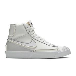 Nike Blazer Mid ‘77 Infinite White Sneakers